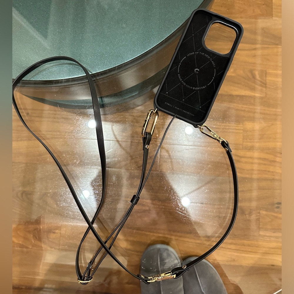 Cyrill Vegan Leather Crossbody Phone Case - Picture 6 of 7